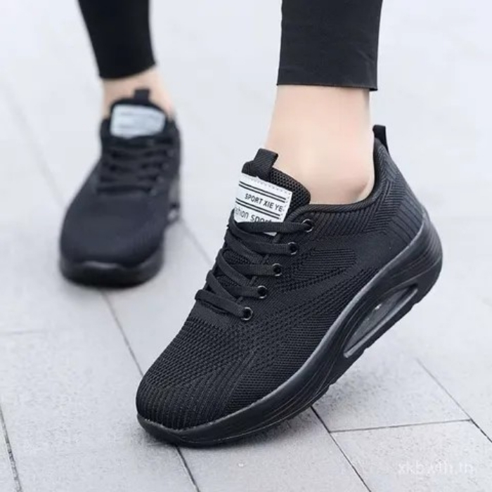 NEW! Sport-1261 รองเท้าผ้าใบสีดำ รองเท้าออกกำลังกาย เล่นกีฬาและแฟชั่นในคู่เดียว ไซส์ 35-42 พร้อมส่งจากไทย