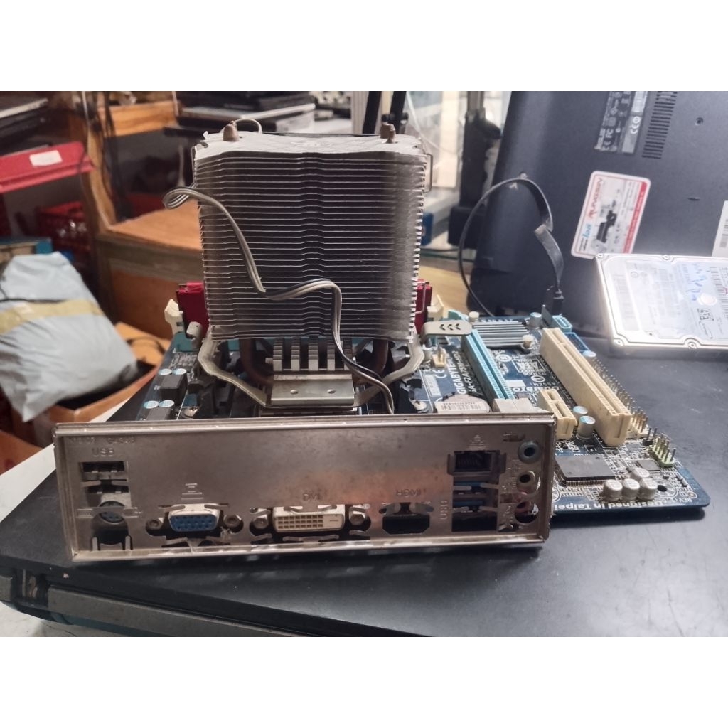 ชุดเมนบอร์ด CPU A8-5600k+RAM 8GB และฮาร์ดดิส 640GB