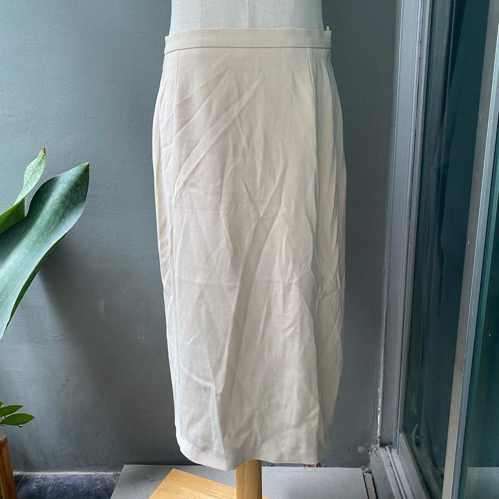 USED Max Mara beige skirt size US 6
