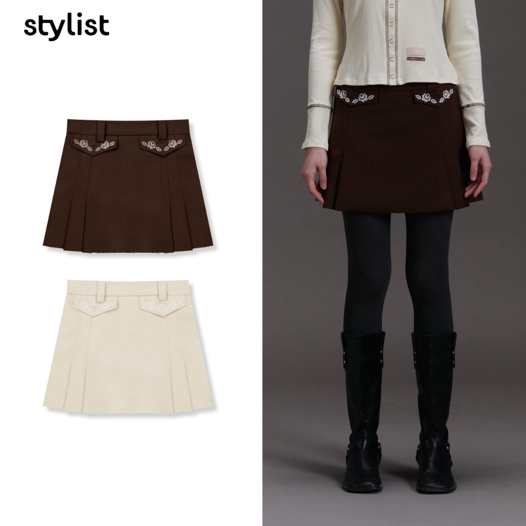 STYLIST - Tina Skrit กระโปรงพลีชสั้น