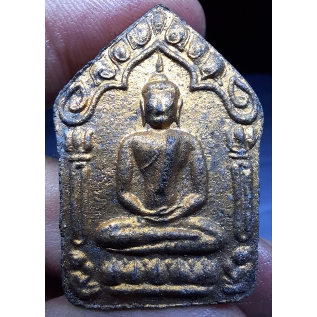 พระผงพรายกุมารหลวงปู่ทิมวัดละหารไร่พระเนื้อเก่าสวยคมชัดตรงตามปก