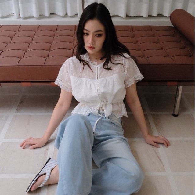 urban apparels | fay lace top เสื้อลูกไม้ผูกเอว ไม่โป๊ ดูแพง