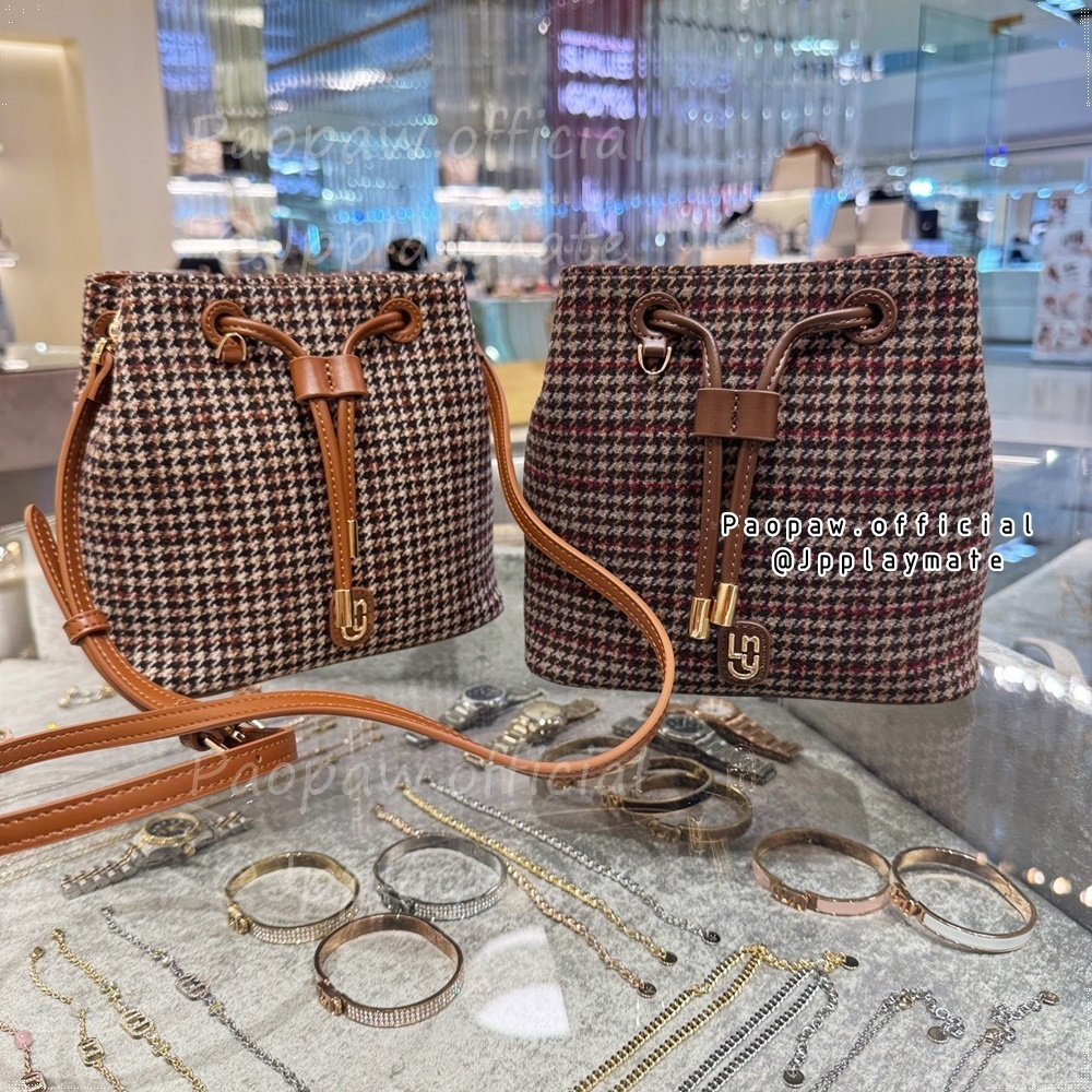 𝐋𝐘𝐍 กระเป๋าสะพายข้าง รุ่น Moodie Mini  (( แท้จากชอป มีอุปกรณ์ครบ ))