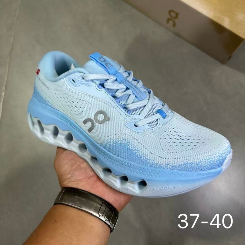 รองเท้าวิ่งมีไซส์37-45พร้อมกล่องมีน้ำหนักเบาพื้นนุ่มเด็ง