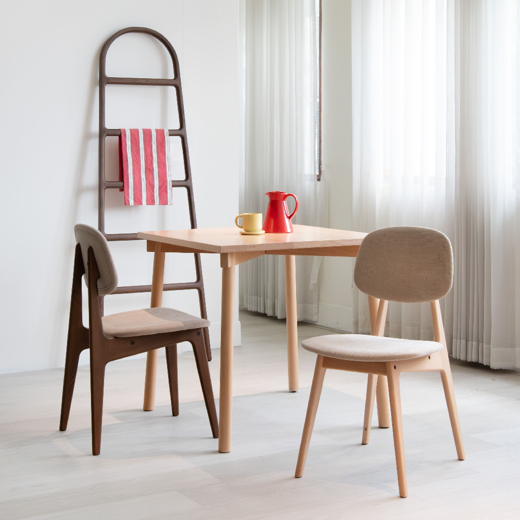 Podium lite | เก้าอี้ทานข้าว รุ่น Plus Bunny Chair เบาะรีไซเคิลรุ่นใหม่ (ไม้จริง, ถอดประกอบได้)