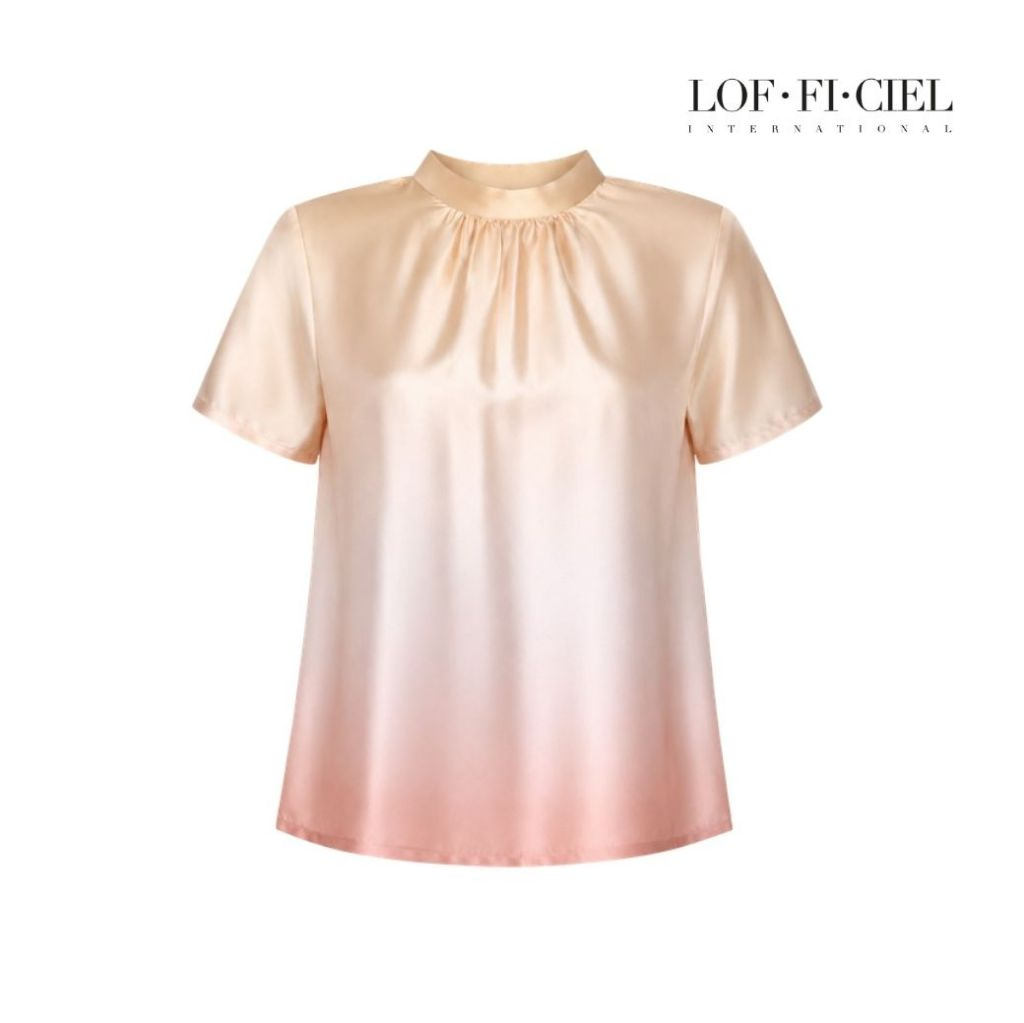 LOF-FI-CIEL เสื้อเบลาส์คอตั้ง รูดคอแขนปีกผีเสื้อ Satin print-Glow amber-short sleeve blouse  FD1MGL