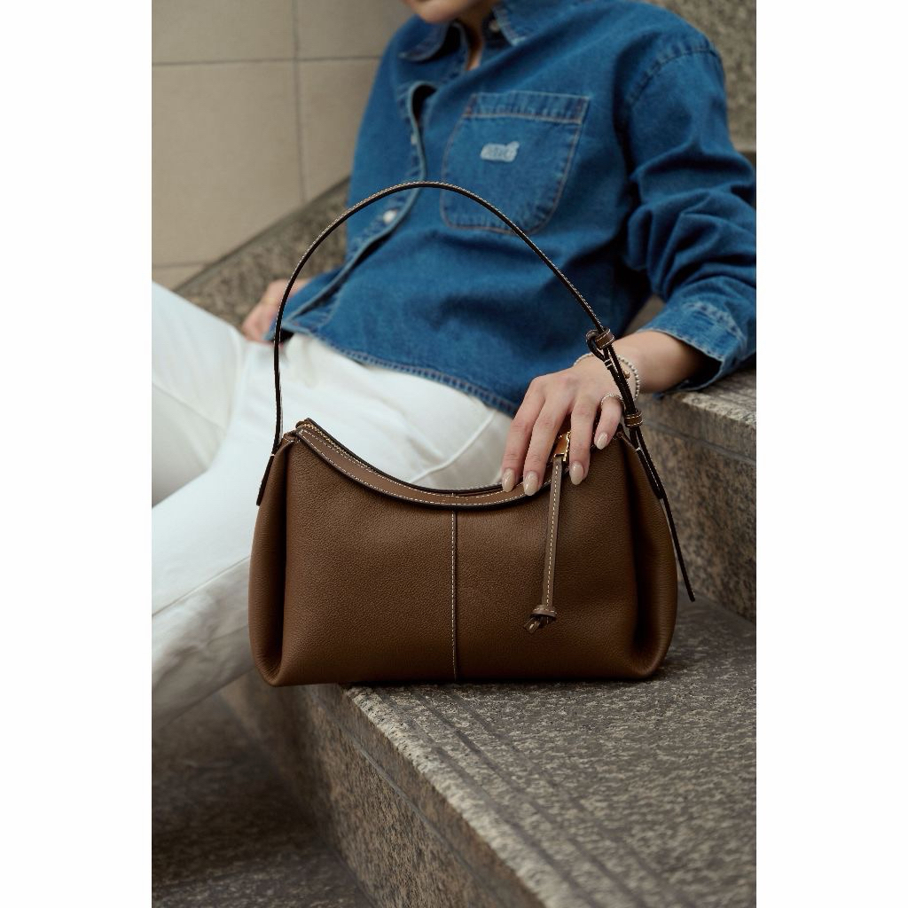 LUNNE กระเป๋าสะพายไหล่-คาดลำตัว หนังวัวแท้ รุ่น KITH Shoulder Bag