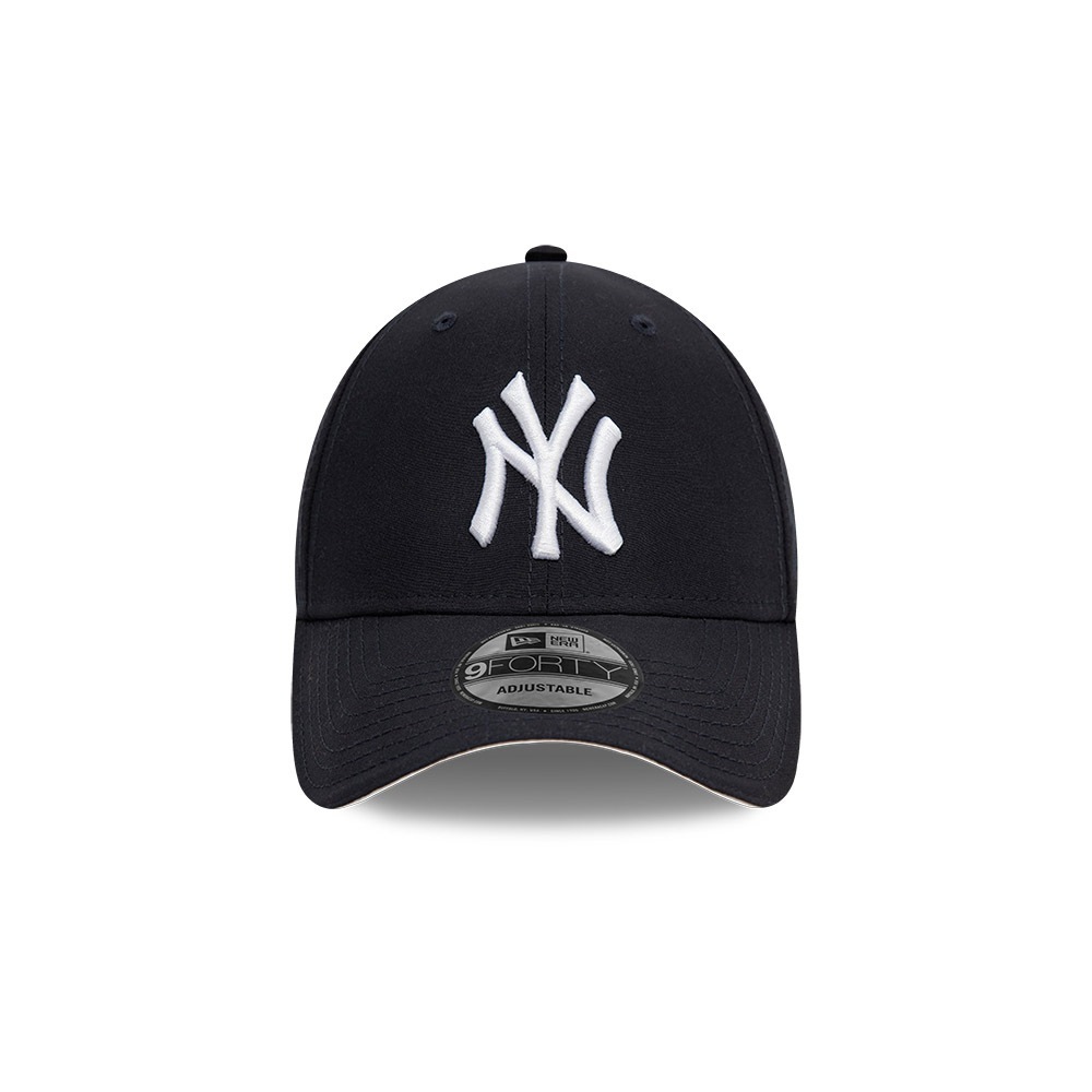 New Era قبعة 9Forty ‏New York Yankees مايكروفايبر خفيفة جداً — كحلي — صورة 2