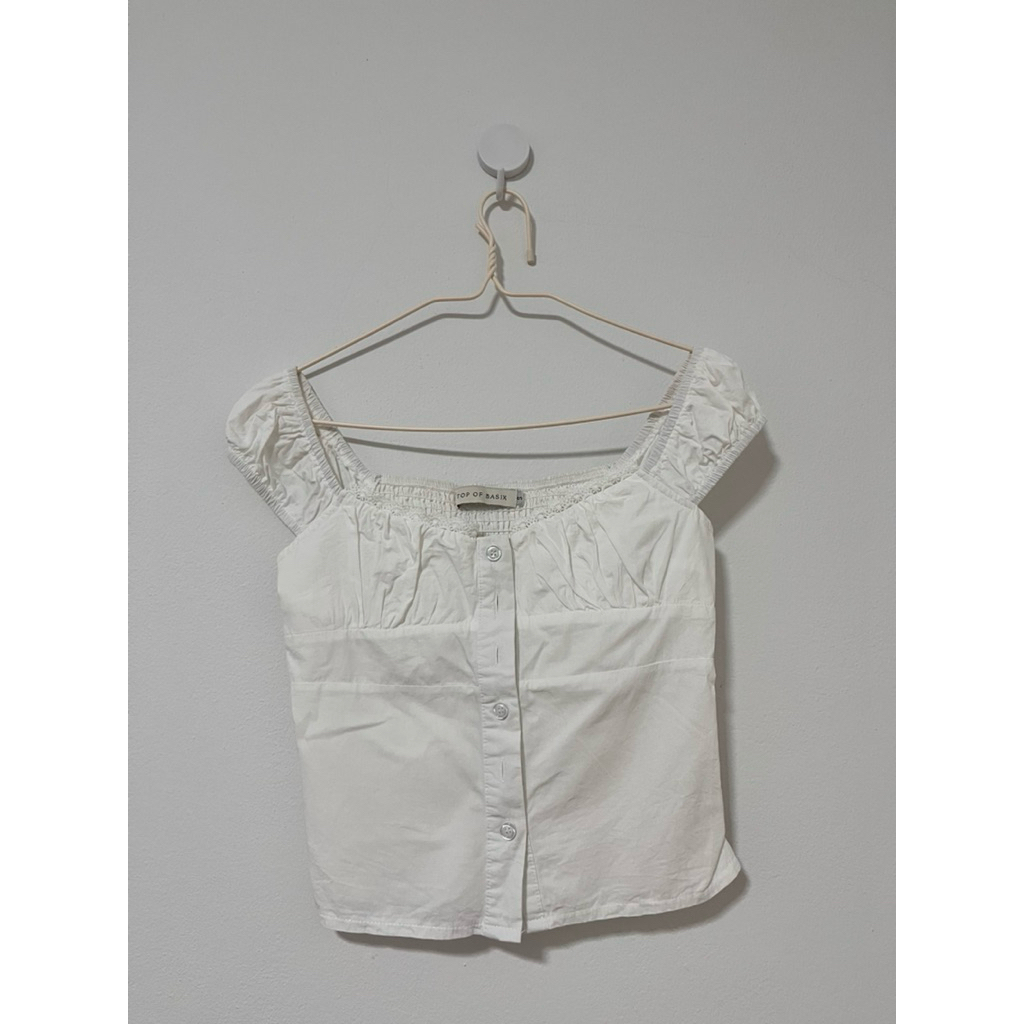 ส่งต่อเสื้อปาดไหล่top basix