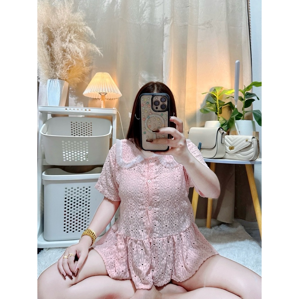 ฟ2 เสื้อคอบัวสาวอวบ ลายฉลุเนื้อนุ่ม :อก34-46ยืด48