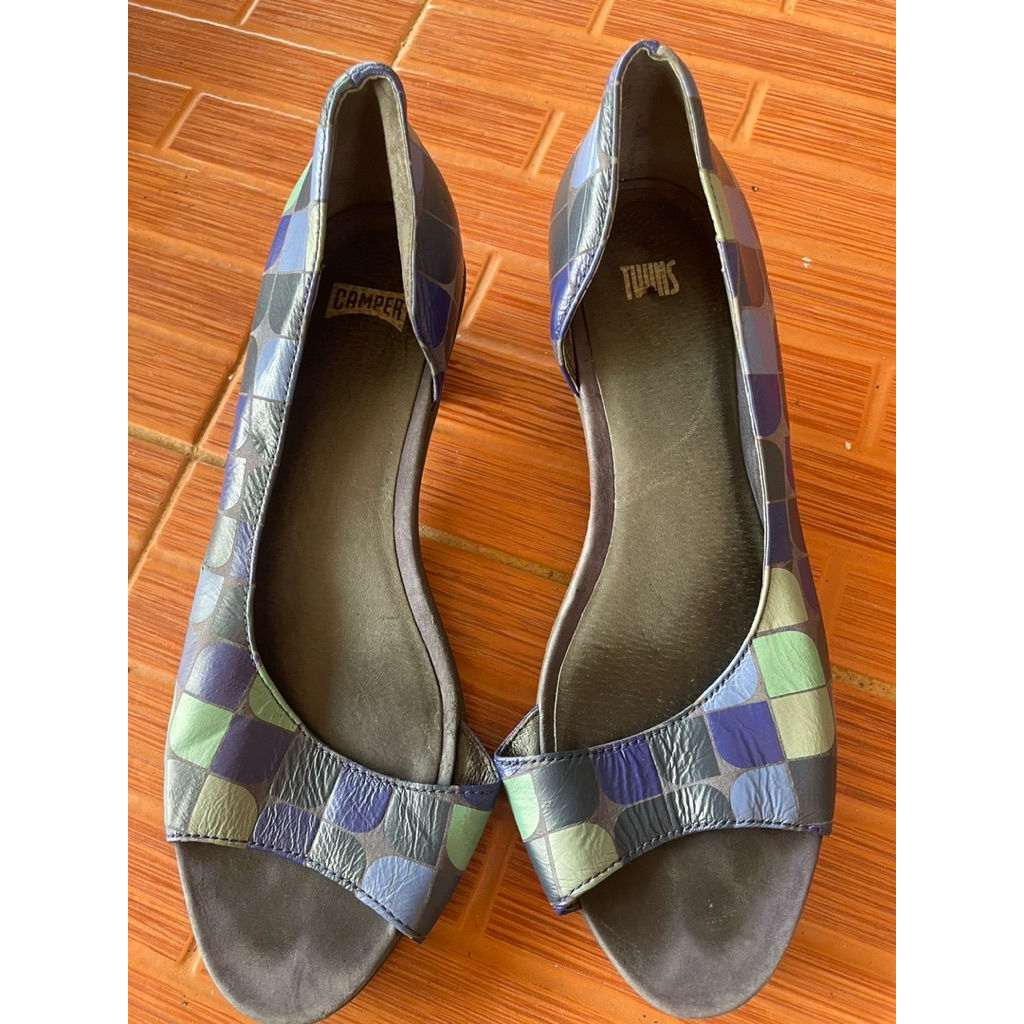 รองเท้า Camper มือสองของแท้