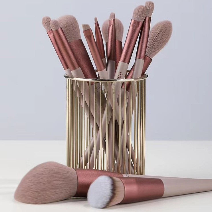 พร้อมส่ง เซ็ตแปรงแต่งหน้า FIX13​ ชิ้น​พร้อมถุง แปรงไฮไลท์แปรงอายแชโดว์ จัดส่งที่รวดเร็ว COD - รูปที่ 2