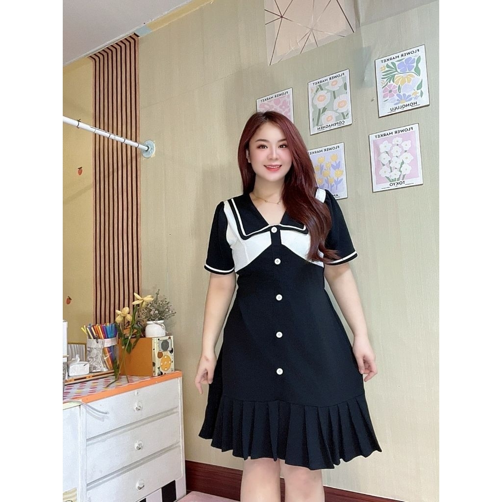 New ชุดเดรสสาวอวบ ผ้าวูลเวฟแต่งสีทูโทน ปกบัวแต่งกระดุมด้านหน้าชายกระโปรงพลีทรอบสม็อคเอวด้านหลังขนาดฟรีไซส์รอบอก40-47นิ้ว
