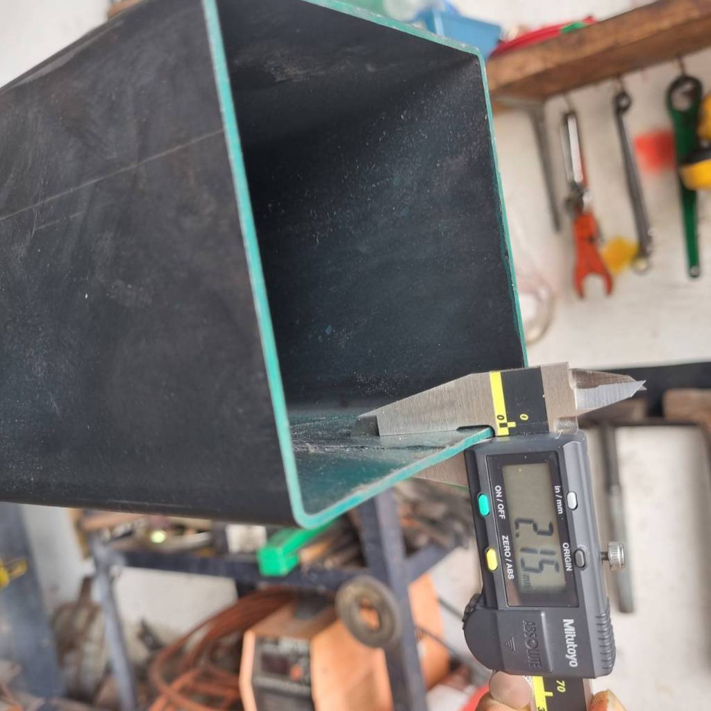 เหล็กกล่องดำ ขนาด 100x100xหนา 2.3 มิลลิเมตร ,เหล็กกล่องดำ 4x4 นิ้ว หนา 2.3 มิลลิเมตร เกรด STKR400,ตั