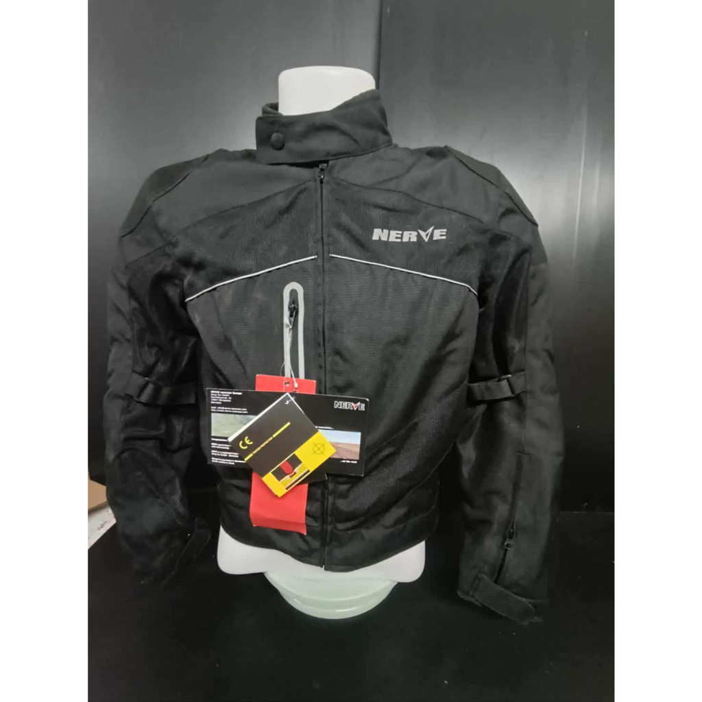 เสื้อการ์ด ยี่ห้อ NERVE รหัสสินค้า M112  Size S สินค้าเป็นสินค้าตัวโชว์