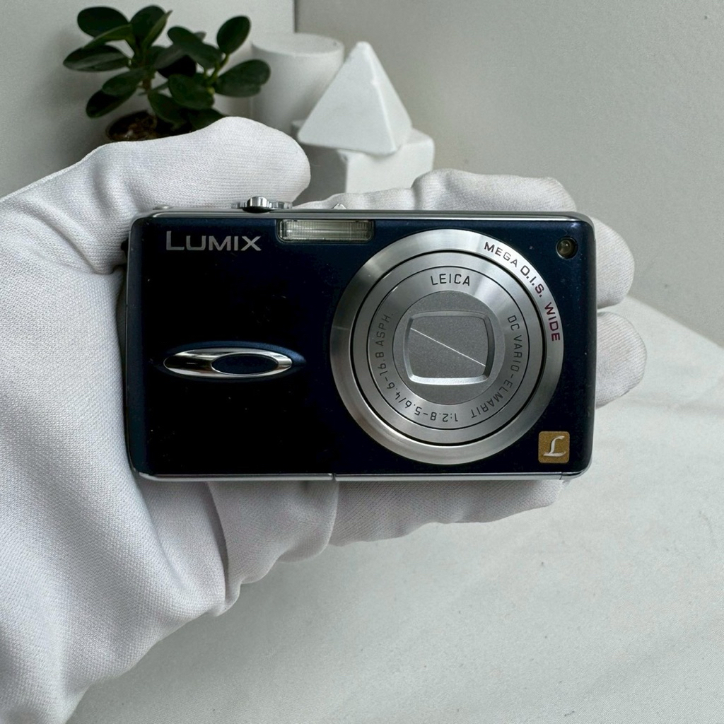 LUMIX FX01 (รุ่นหายากมากๆ) รุ่นคุณเก้าสุภัสรา