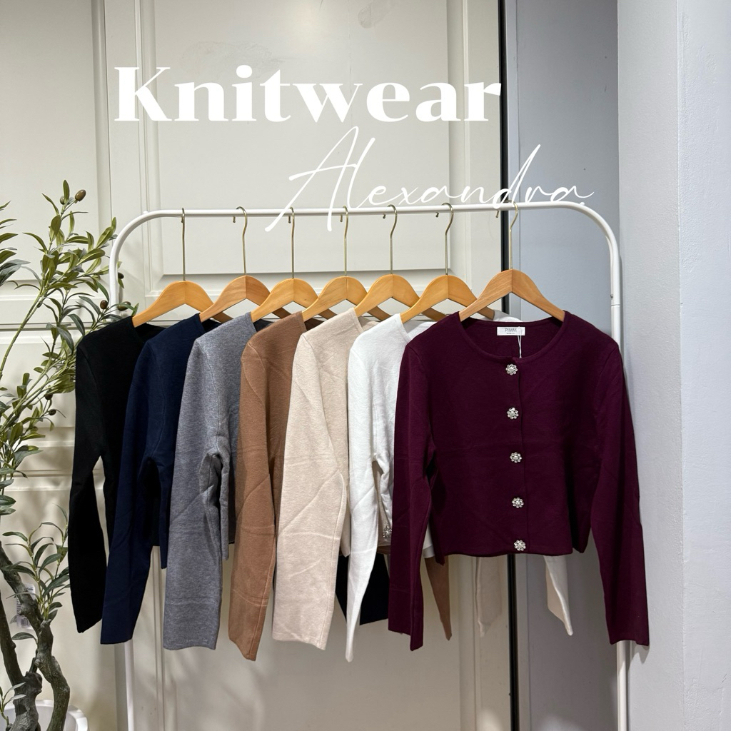 [ป้าย PIMM] เสื้อคาดิแกนทรงแขนยาวกระดุมสวยมากเป็นงานคอกลมค่ะใครชอบแบบเรียบเรียบรีบจัดเลย