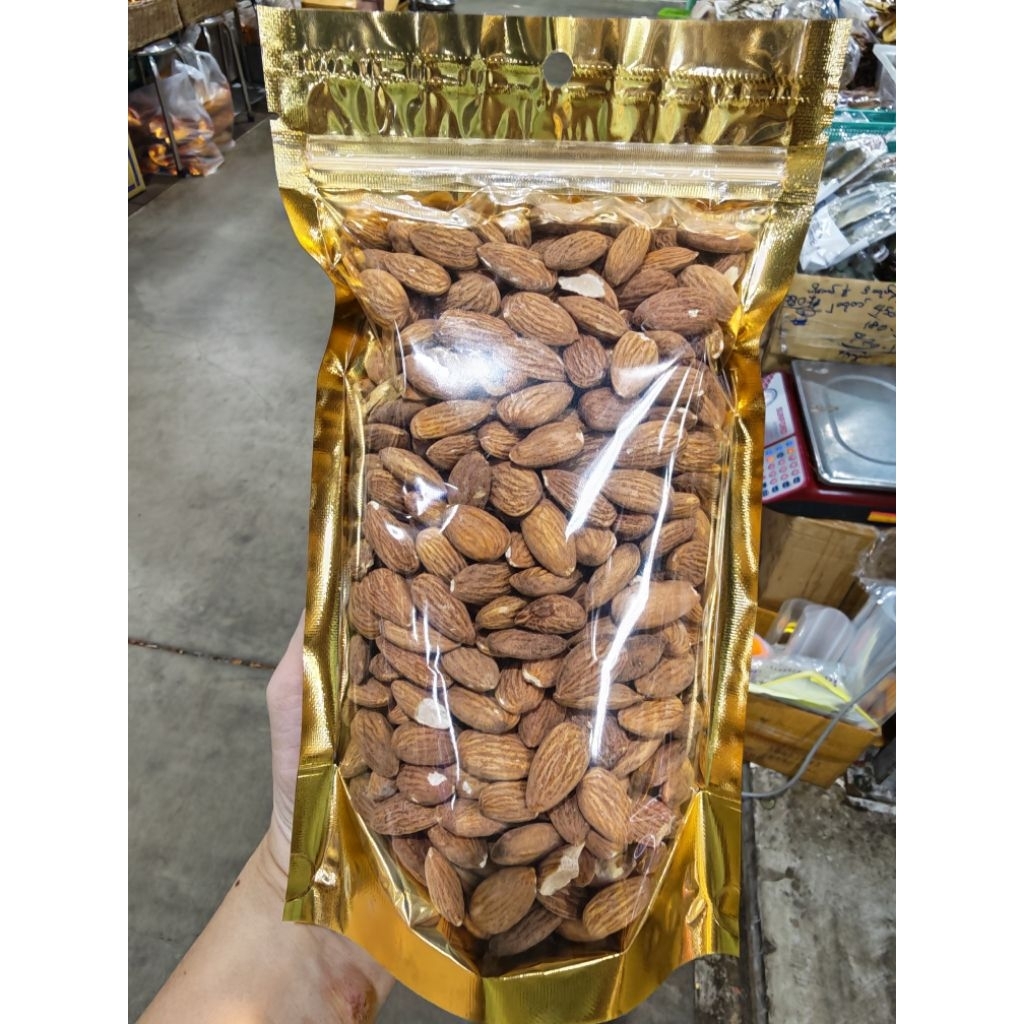 อัลมอนด์อบเกลือ 500กรัม ถั่วกรอบหอม เคี้ยวเพลิน โปรตีนสูง ทานเล่น ใส่ขนม เบเกอรี่ ได้ทุกวัน พร้อมส่ง