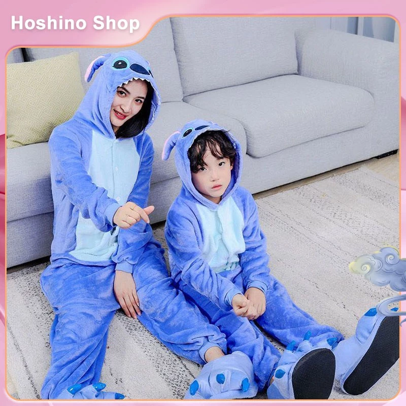 ชุดการ์ตูนน่ารักชุดคู่ ชุดพ่อแม่-ลูก Stitch ชุดนอนสีน้ำเงิน ชุดนอนหนึ่งชิ้น เครื่องแต่งกายประสิทธิภาพของปาร์ตี้