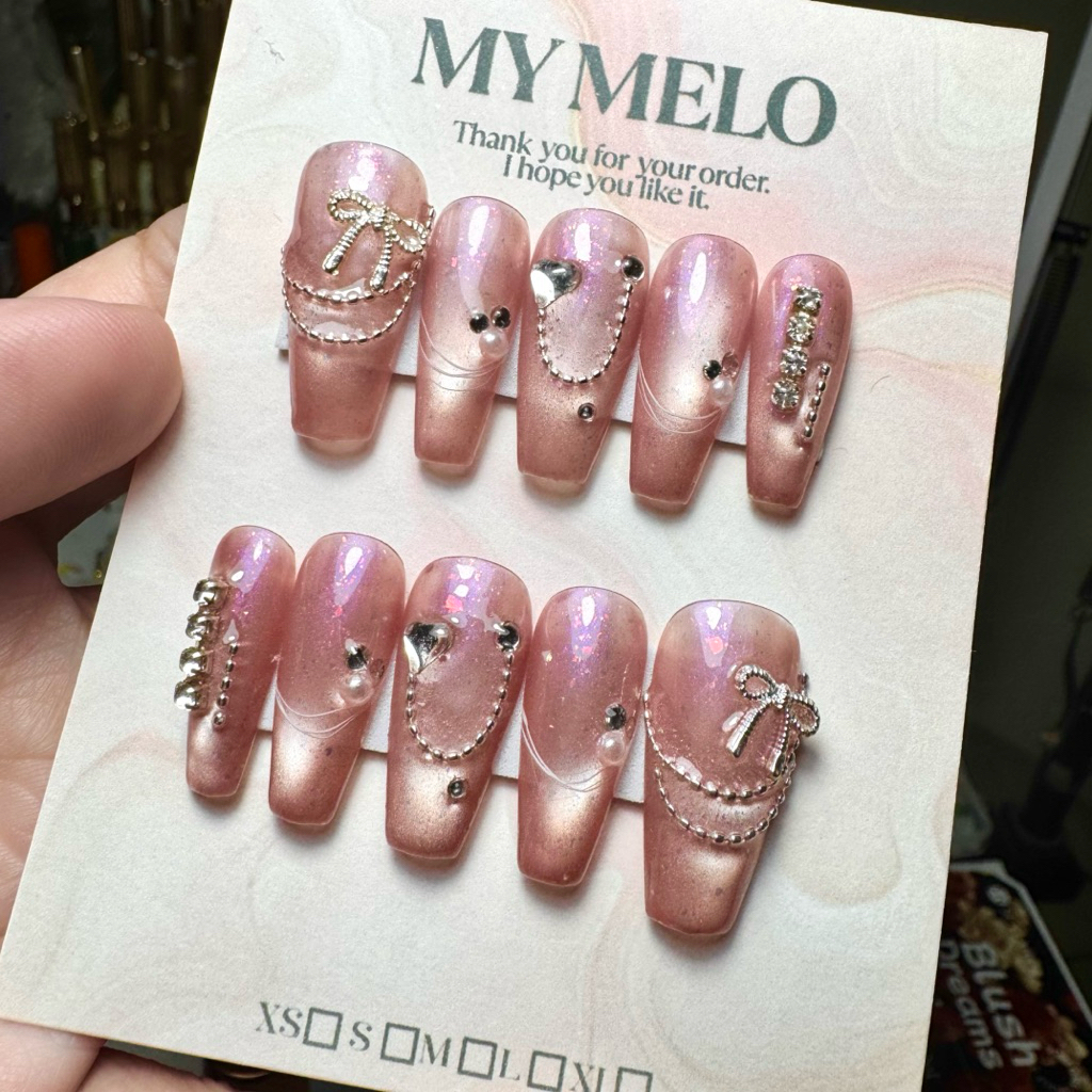 เล็บปลอม เล็บเจลแท้100% เล็บลายหรูหรา พสจีน งานhandmade (จัดส่งภายใน1-2วัน)