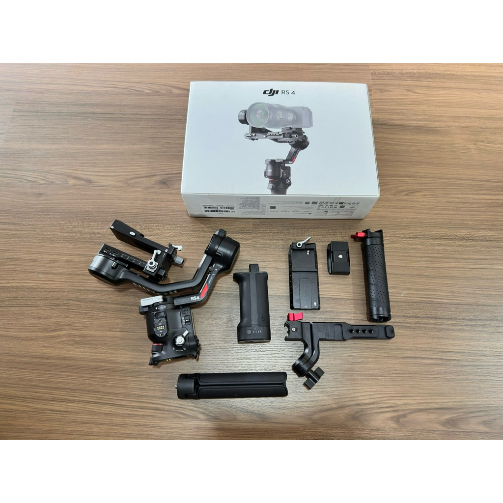 DJI Ronin RS 4 มือสอง ใช้งานครั้งเดียว อุปกรณ์ครบกล่อง