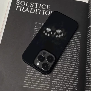 เคสโทรศัพท์ลายอุ้งเท้าแมวน่ารัก พื้นหลังสีดำ สำหรับ iPhone 16 Pro Max XS Max 15 Pro 13 เคสซิลิโคน 11 เคสแข็งกันกระแทก