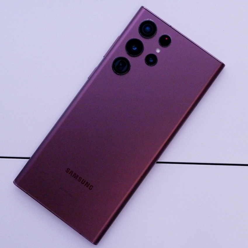 [มือสอง/เครื่องศูนย์] Samsung S22 ultar5G 12/128GB สภาพสวย