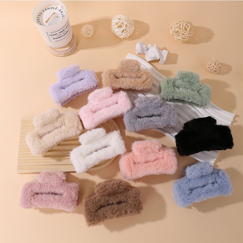 พร้อมส่งจากไทย🇹🇭 กิ๊บหนีบผมขนมิ้งขนาดเล็ก กิ๊บติดผมขนเฟอร์ กิ๊บหนีบผมขนฟูนุ่มนิ้ม งาน Handmade MIU MIU CC สไตล์เกาหลี - รูปที่ 3