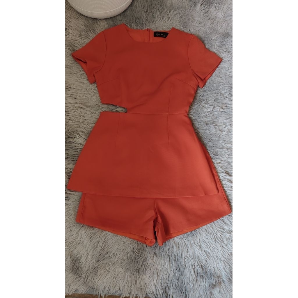 ชุดงานมือ 2 งานป้าย Aurora Brand. Size Xs.