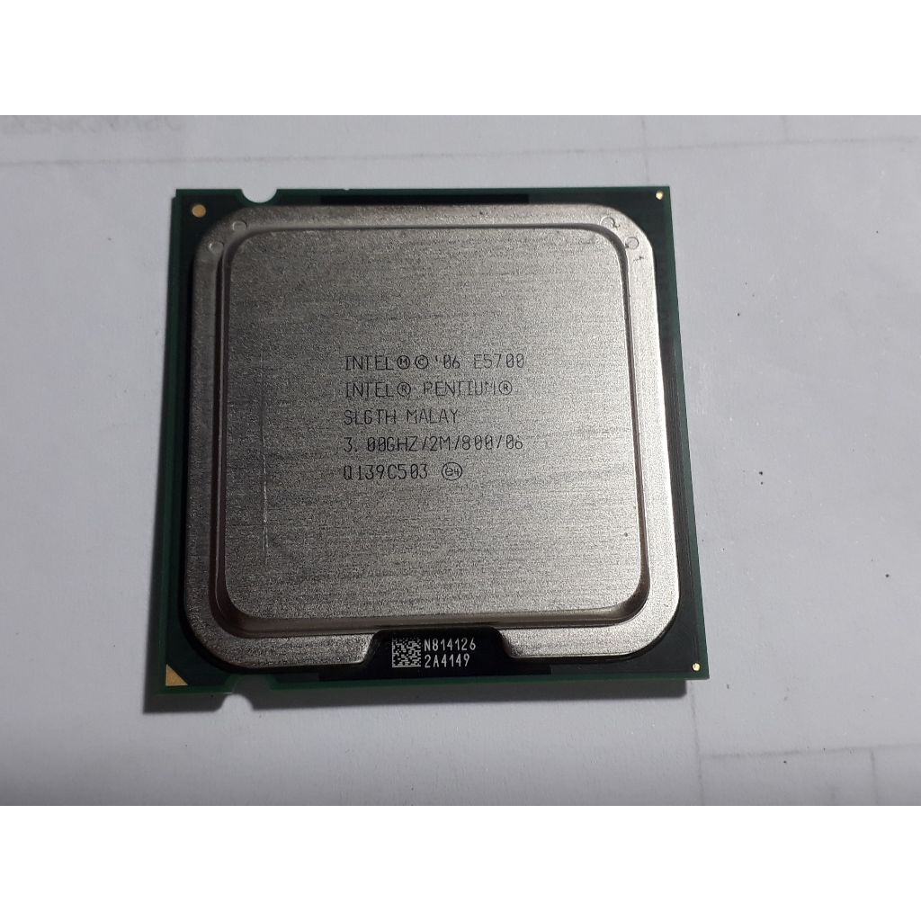 CPU Intel 775 Pentium Dual Core E5700  (2M Cache, 3.0 GHz, 800 MHz FSB) 2 คอร์ 2 เทรด
