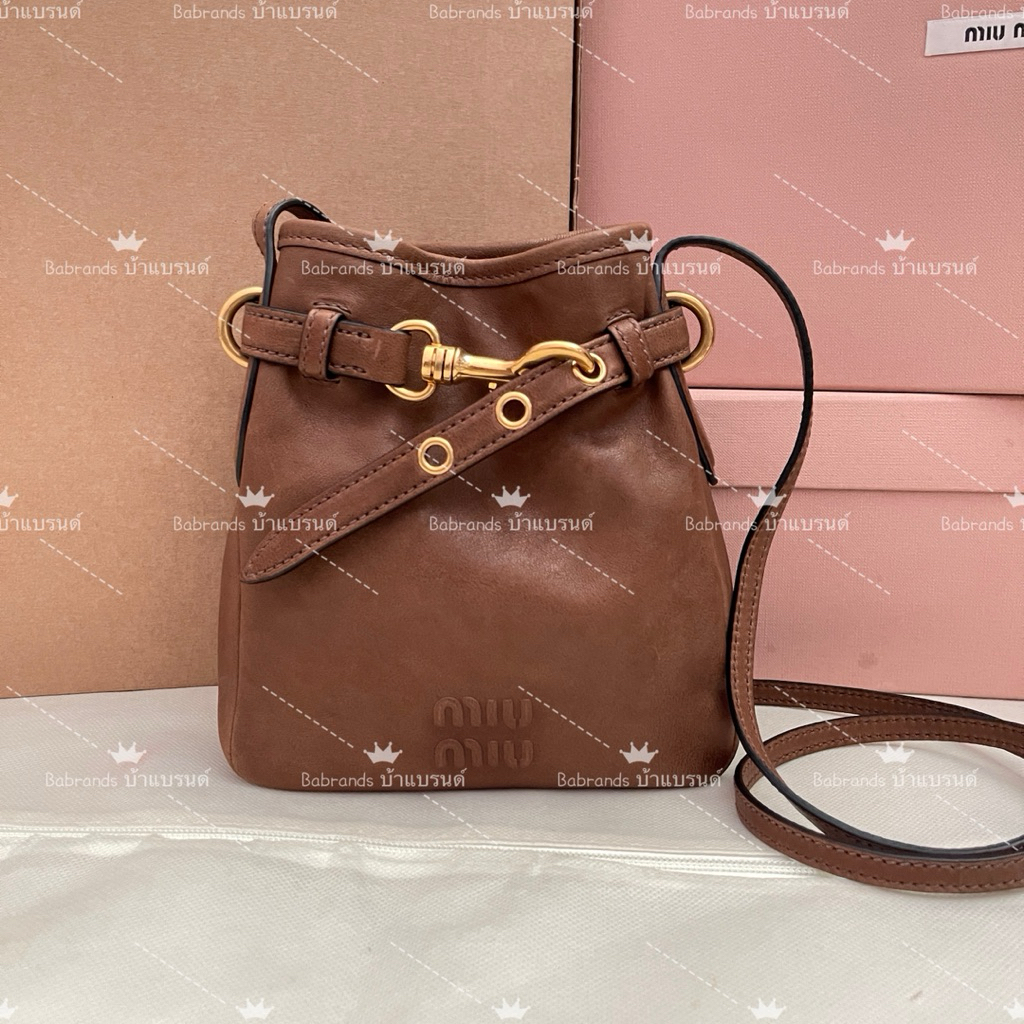 🔥พร้อมส่ง🔥New Miu Miu Nappa Leather Pouch crossbody