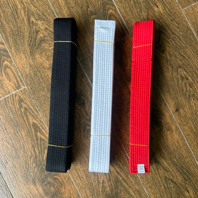 สายชุดยูนิฟอร์มยูโด  ยูยิสสู Judo/Jujitsu มีสีขาว น้ำเงิน แดง ลิขสิทธ์แท้