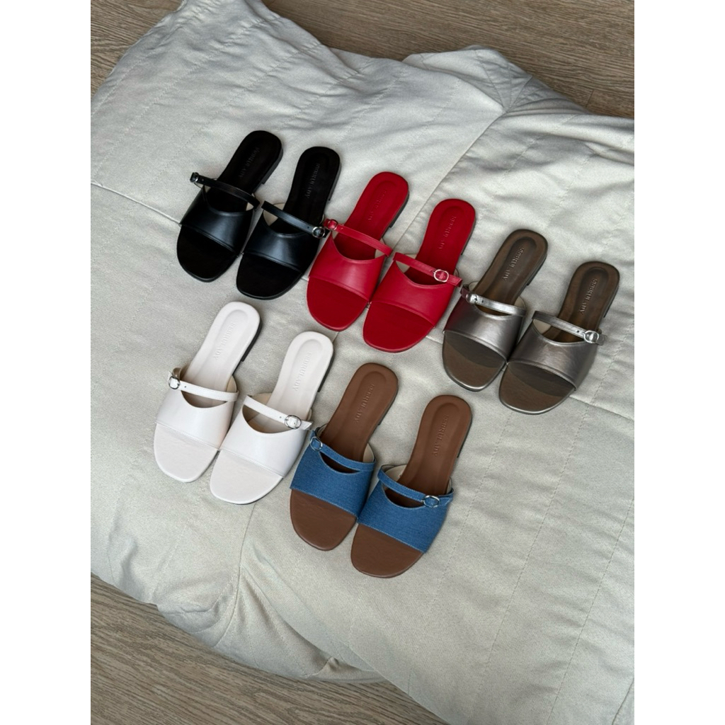 รุ่น โค้ง รองเท้าแตะคาดหัวเข็มขัด พร้อมส่ง februlady