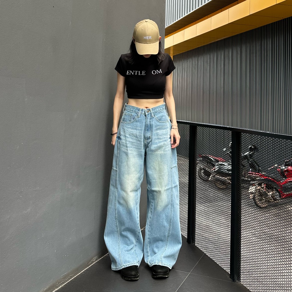 กางเกงยีนส์ทรงกระบอกใหญ่กระเป๋าข้าง รุ่น Crazy jeans