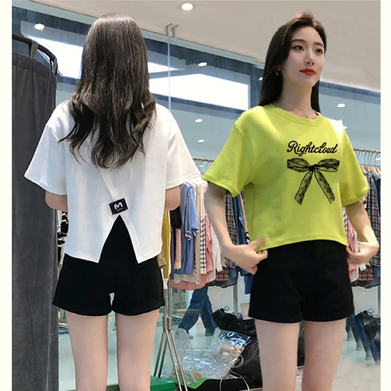 เสื้อครอปน่ารักสไตล์เกาหลี oversize เสื้อผ้าสาวอวไซส์ใหญ่ เสื้อยืดสวยๆผู้หญิงแฟชั่นมาใหม่ สกรีนลายวินเทจ ผ่าด้านหลัง