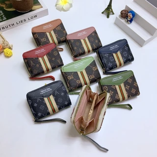 DD081#กระเป๋าสตางค์ใบสั้น 📌มีซิปใบสำหรับใส่เหรียญ 📌มีช่วงใส่บัตรงทั้งหมด4ช่อง 📌วัดสุด:หนังPU รุ่นใหม่！มาใหม่