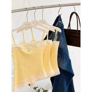 [พร้อมส่ง] FLORA TOP 🕊️ เสื้อแต่งลูกไม้ Unigam