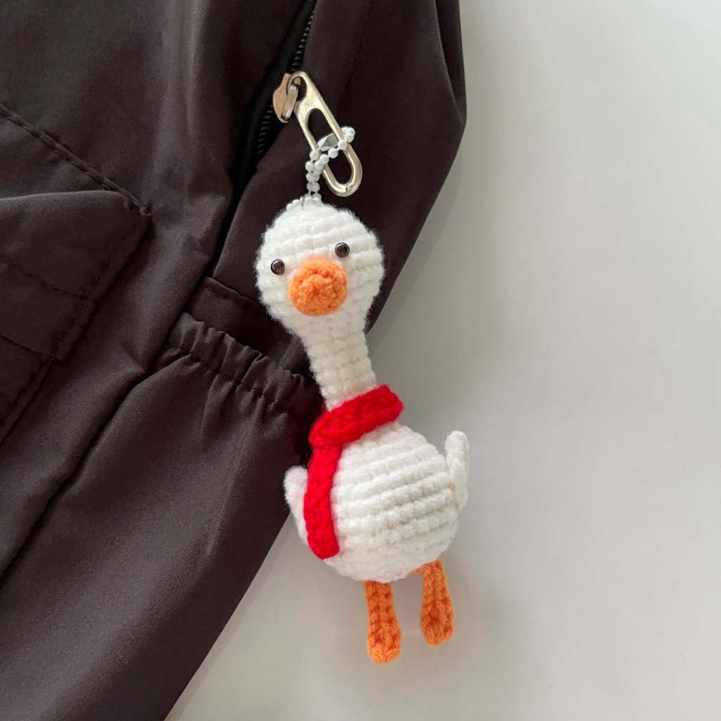 🪿GOOSE KEYCHAIN พวงกุญแจห่านไหมพรม