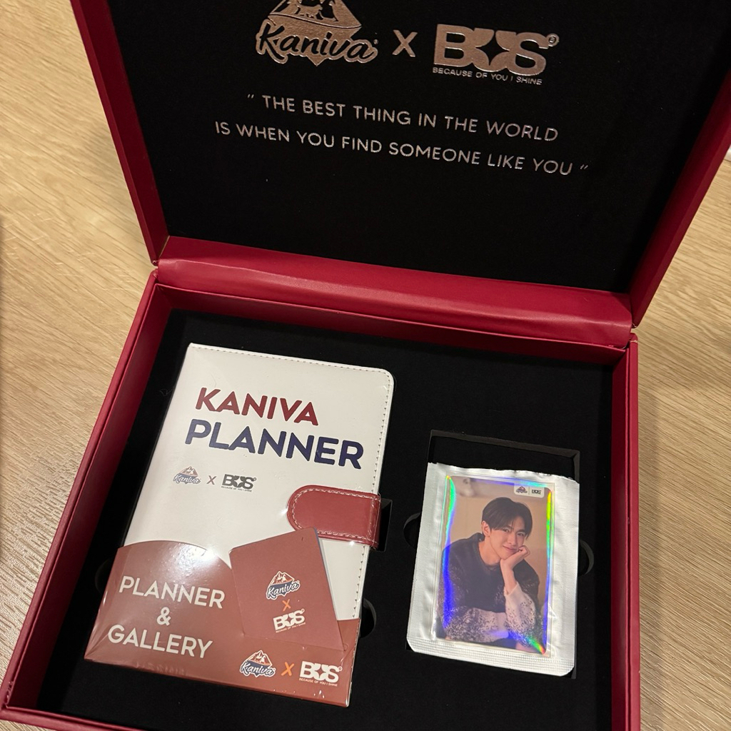 (Box set only) *JINWOOK* KANIVA x BUS PAWFECT CAT BOX SET