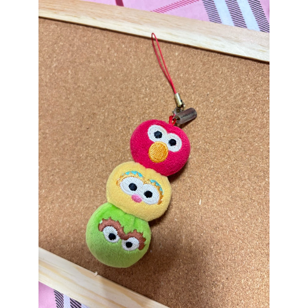พวงกุญแจตุ๊กตา sesame streetเเอลโม่เเละผองเพิ่อน