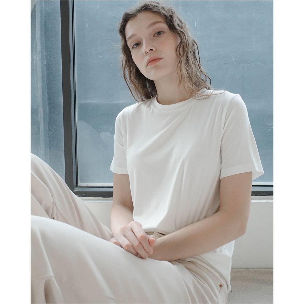 RYA The Crafted Line Essential T-Shirt 01 เสื้อยืด ผ้าเจลลี่ ผ้านิ่ม เย็น ทิ้งตัว สีเรียบ