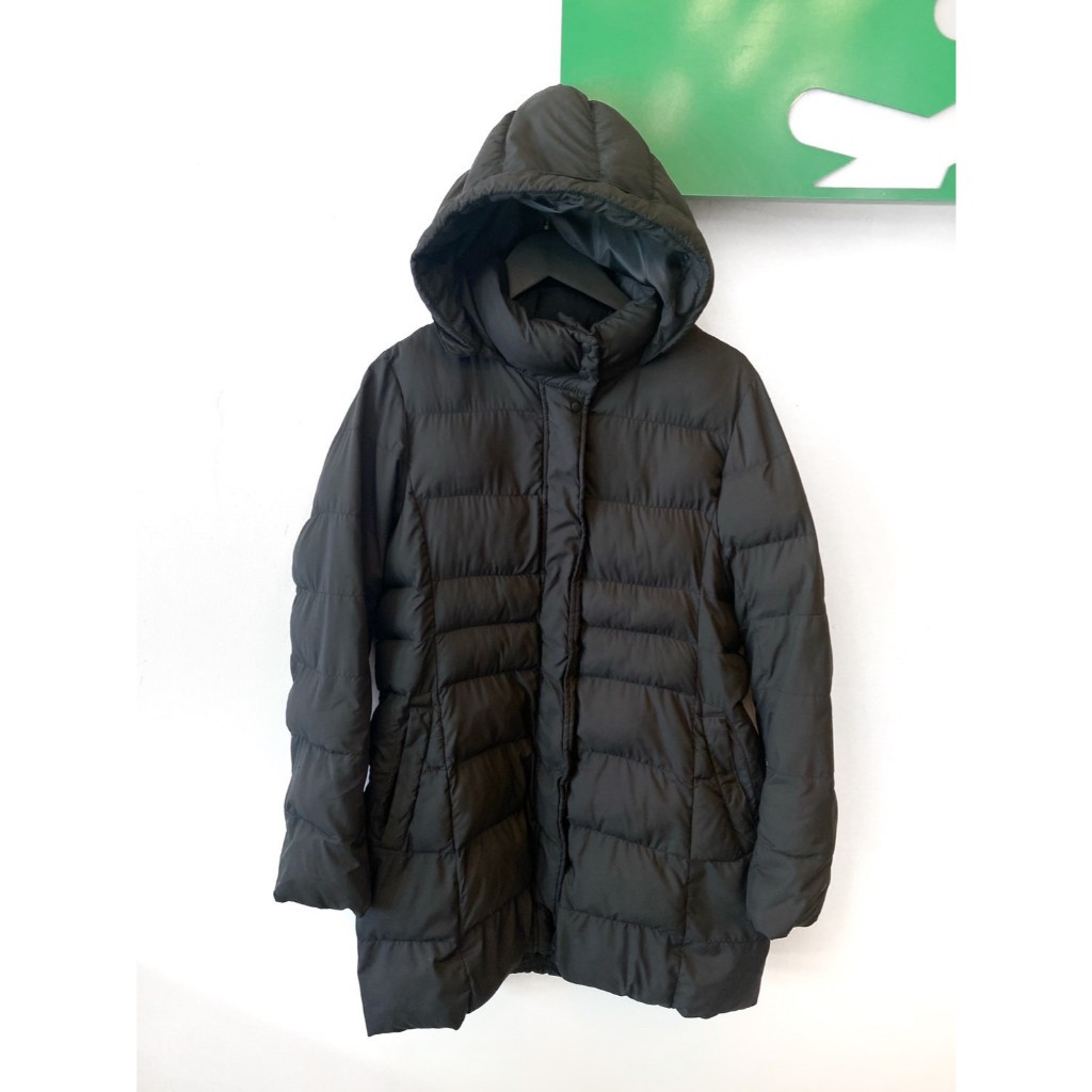 เสื้อขนเป็ดมือสอง แบรนด์'UNIQLOสีดำ มีฮู๊ด