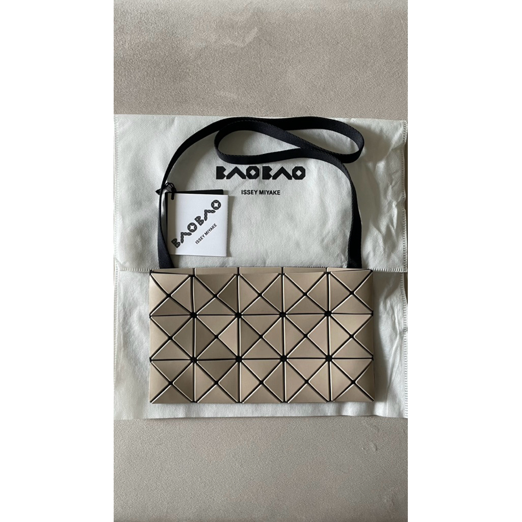 Used : ของแท้ Bao bao issey miyake 3x5