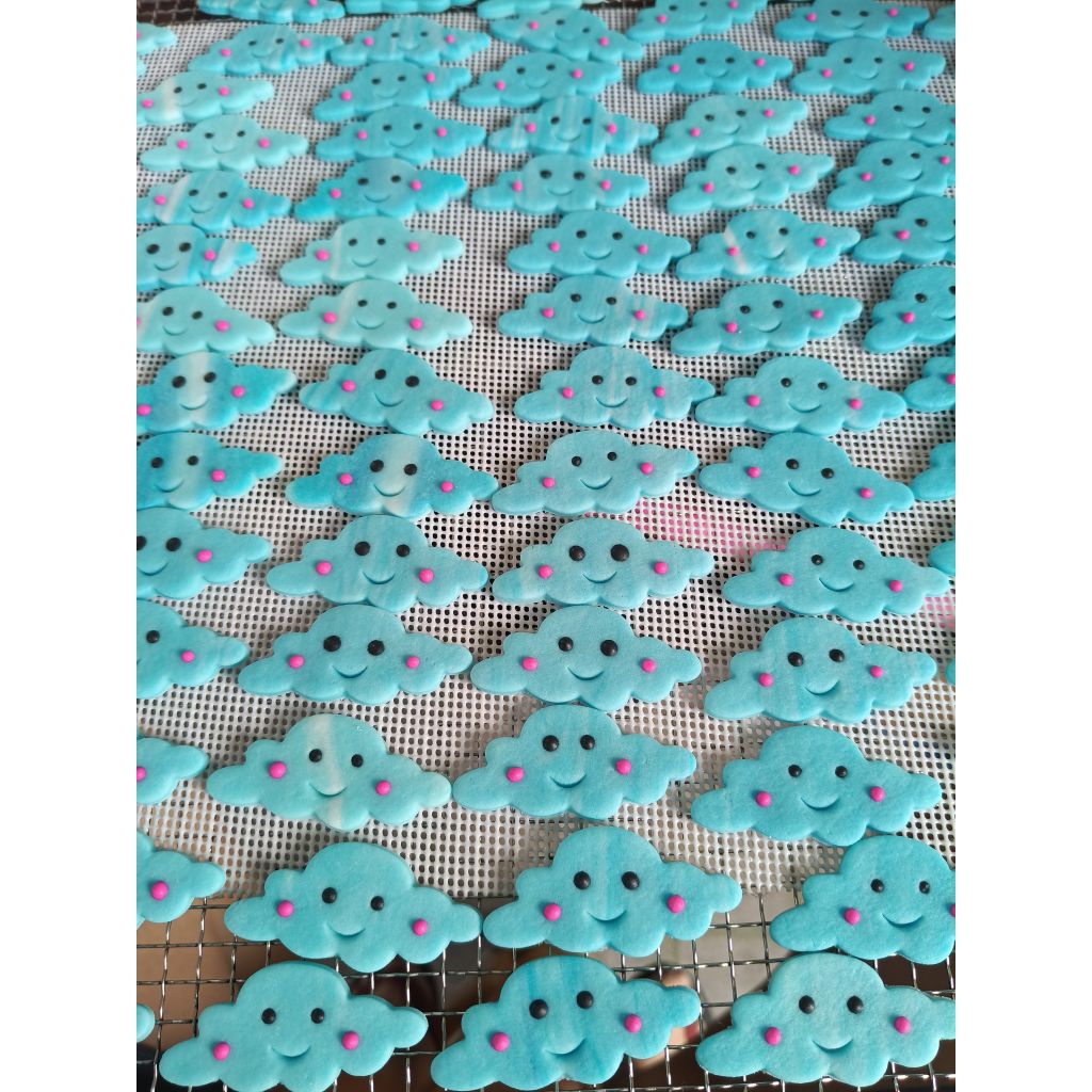 น้ำตาลกัมเพสแต่งเค้กรูปก้อนเมฆ20ชิ้น45บ.