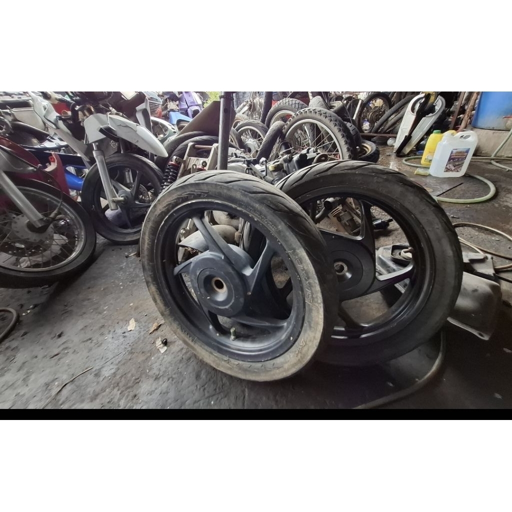 ล้อแม็ก CLICKคาร์บู , CLICK110 , CLICK-I , SCOOPY-I Gen1-Gen3 ขอบ14" สินค้าแท้มือสอง