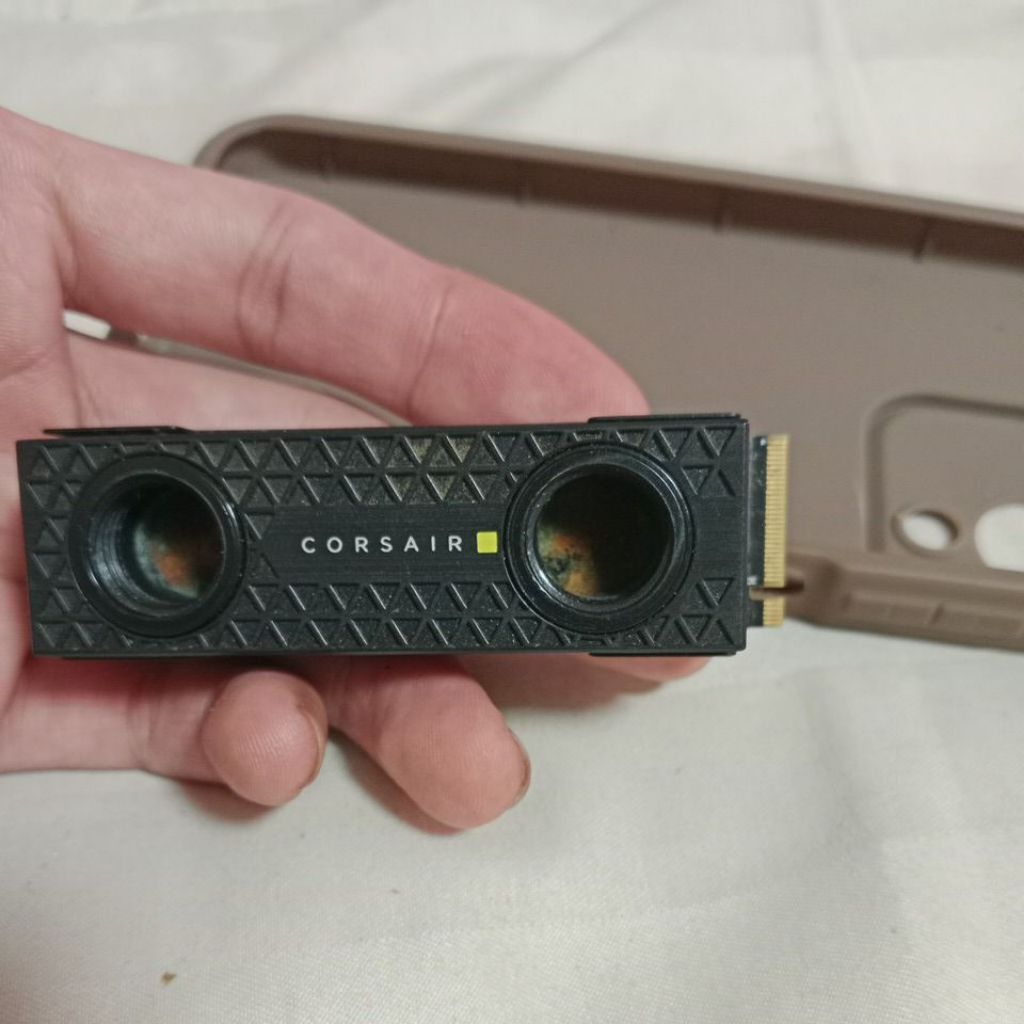 SSD CORSAIR M600Pro M.2 2TB มือสอง อายุเหลือประมาณ40%