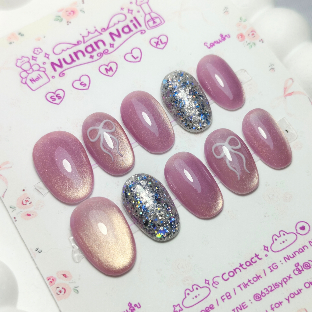 เล็บปลอมเจลสำเร็จรูป(รอทำ1วัน)(C15) งานลูกแก้ว สีม่วงอ่อน ตัดเพรช ติดโบว์ ละมุนมาก ฟรี! กาวน้ำ/ตะใบ/แผ่นแอลกอฮอล์/ไม้ดัน