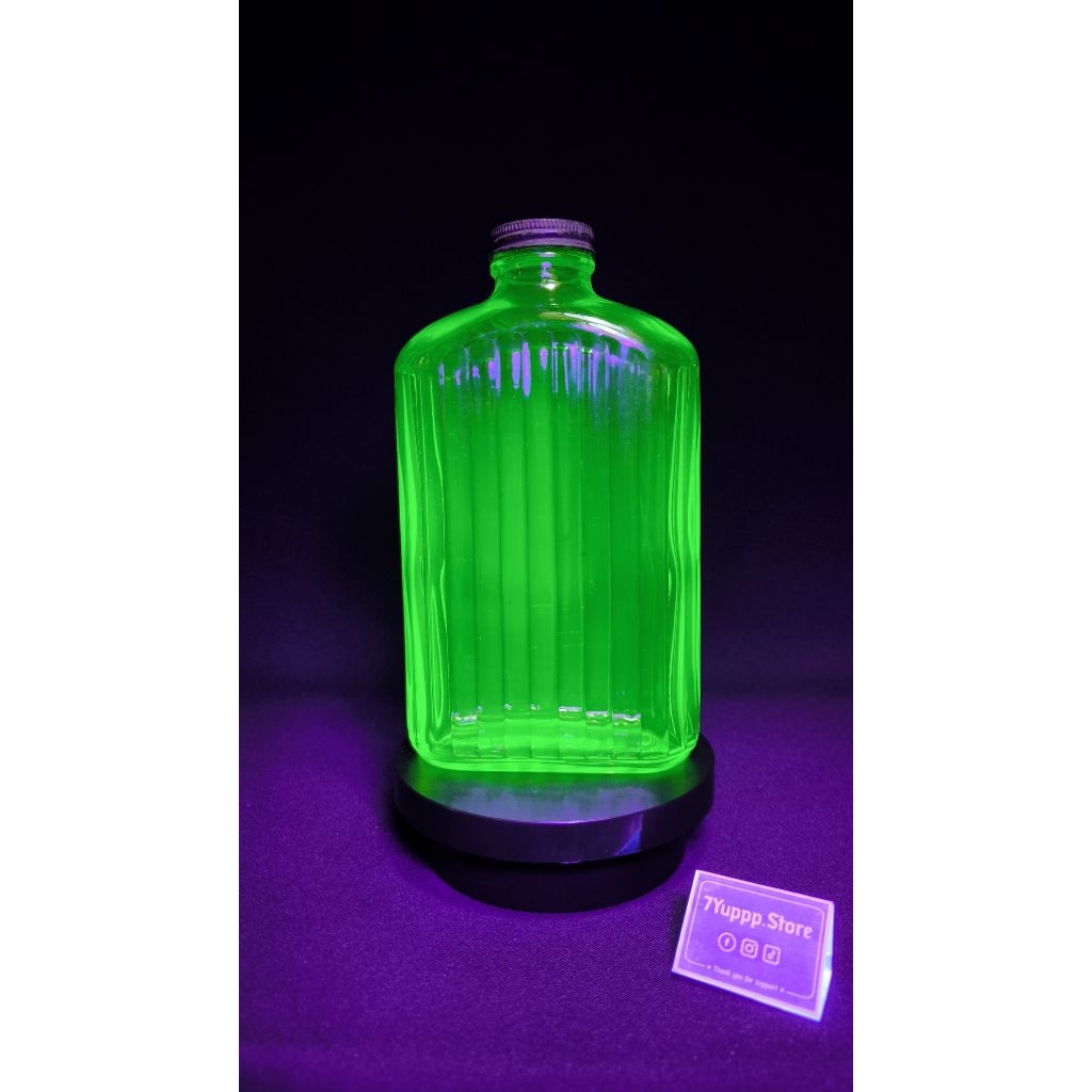 🔥 VINTAGE RIBBED URANIUM REFRIGERATOR GLASS WATER BOTTLE 🔥 ยูเรเนียม