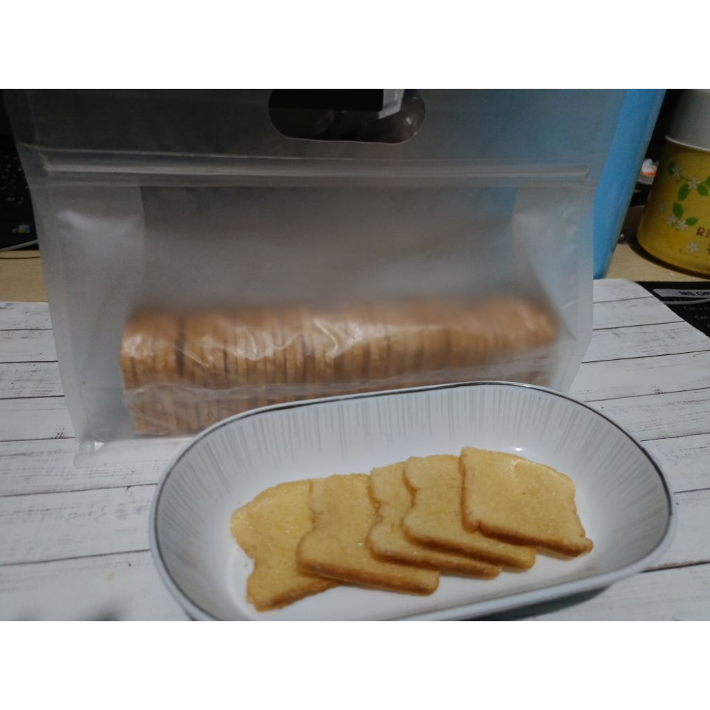 ขนมปังกรอบกะโหลกจิ๋วแผ่นบาง เนยน้ำตาล หวานน้อย