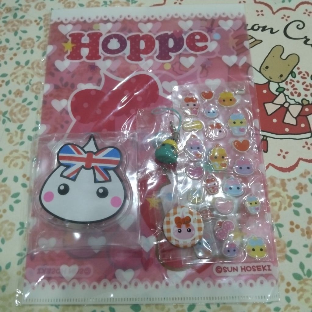ชุดของเล่น Hoppe-chan (ฮปเปะจัง) ซึ่งเป็นตัวละครดั้งเดิมของบริษัท Sun Hoseki จากประเทศญี่ปุ่น